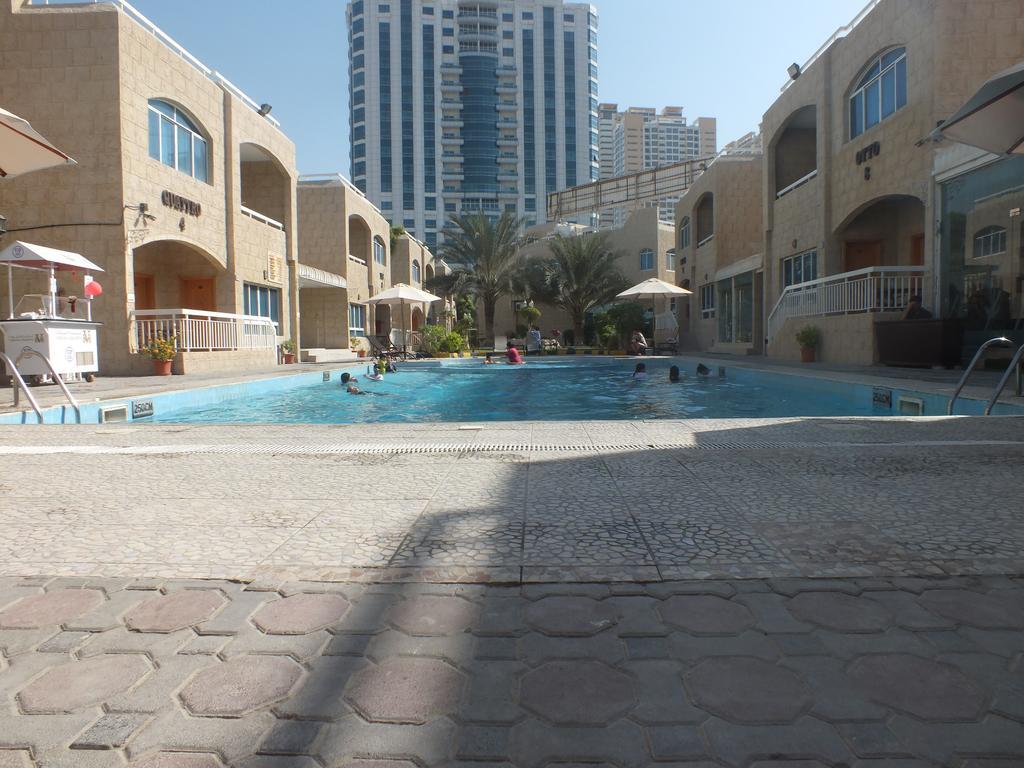 Verona Resorts Sharjah Bagian luar foto