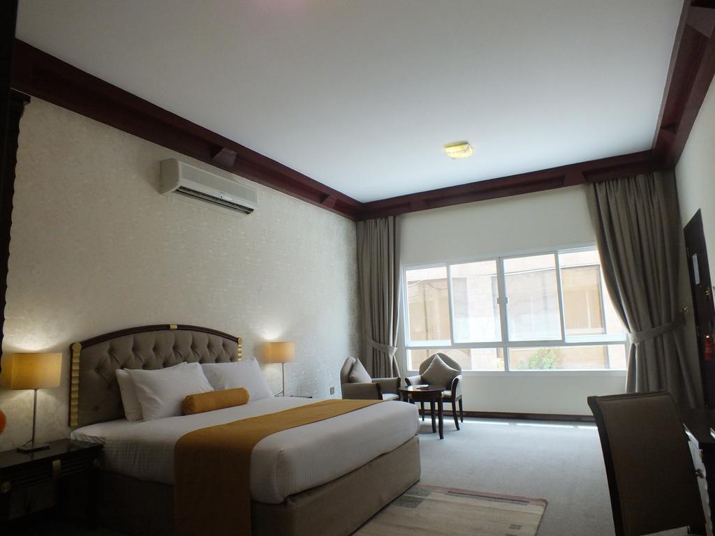 Verona Resorts Sharjah Bagian luar foto